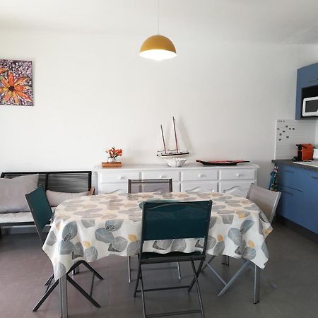 Superbe Appartement Avec Vue Sur Mer Et Port, Parking Prive Saint-Pierre-la-Mer  Exterior photo
