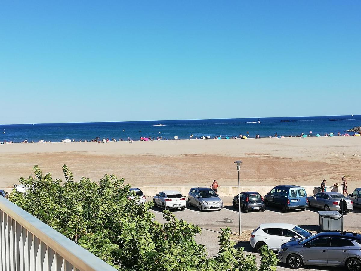 Superbe Appartement Avec Vue Sur Mer Et Port, Parking Prive Saint-Pierre-la-Mer  Exterior photo